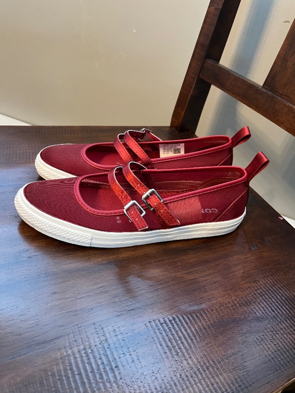 Converse Mary Jane’s